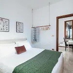 Piazza Roma By Quokka 360 - Within The Historic Walls Of Apartman *