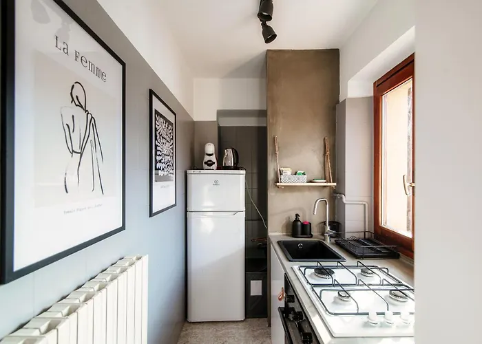 Piazza Roma By Quokka 360 - Within The Historic Walls Of 아파트